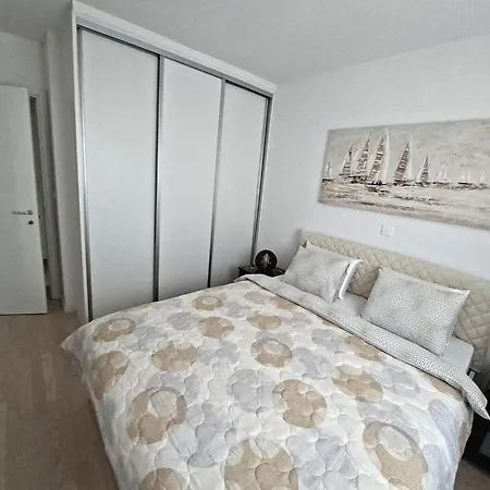 Apartment Verdi With Free Parking In The Garage