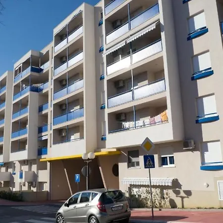 Verdi With Free Private Parking Space *