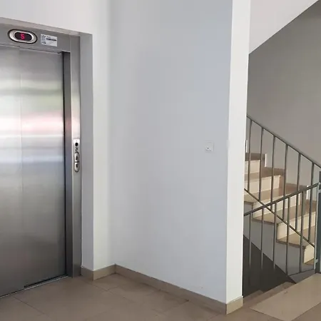 Verdi With Free Private Parking Space Lägenhet Split