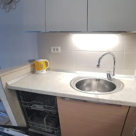 Verdi With Free Private Parking Space Lägenhet