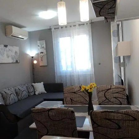 Verdi With Free Private Parking Space *