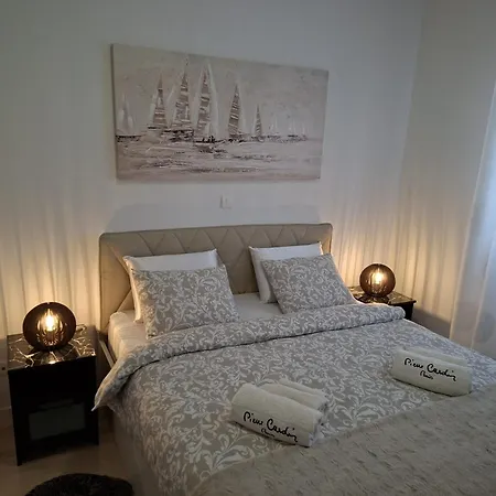 Verdi With Free Private Parking Space Apartamento