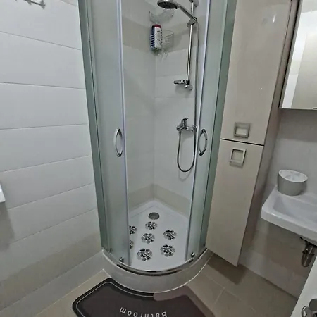 Verdi With Free Private Parking Space Apartmán *