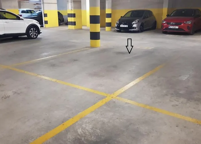 Verdi With Free Private Parking Space * Split