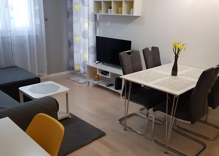 Verdi With Free Private Parking Space