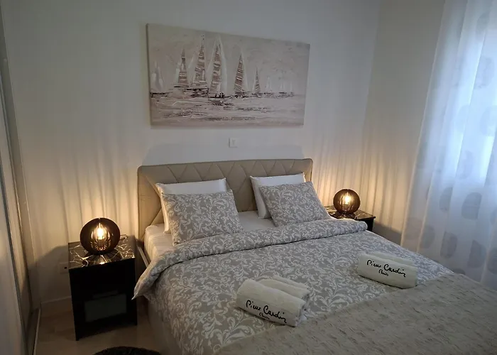 Verdi With Free Private Parking Space Apartamento