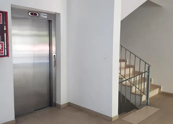 Apartment Verdi Split With Free Parking In The Garage شقة سبليت