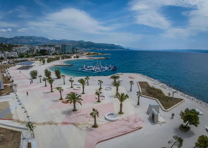 شقة Apartment Verdi Split With Free Parking In The Garage *