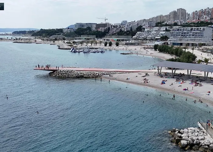 Apartment Verdi Split With Free Parking In The Garage سبليت