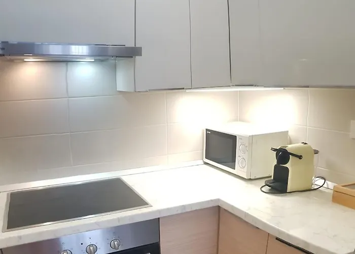 Apartment Verdi Split With Free Parking In The Garage شقة